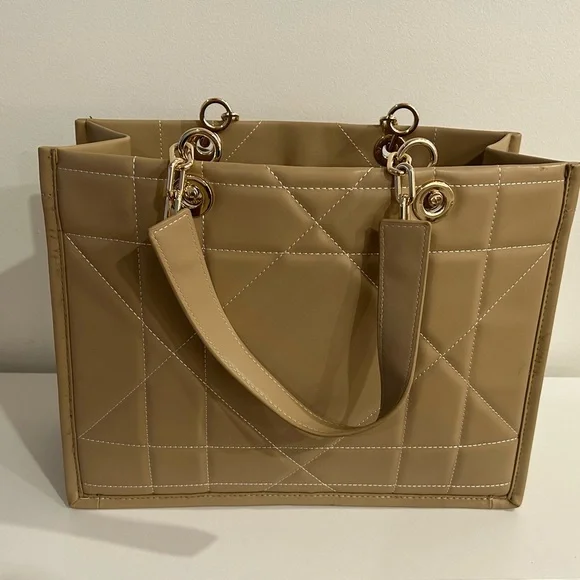 CD Dior Quilted Tote Bag - Picture 4 of 8